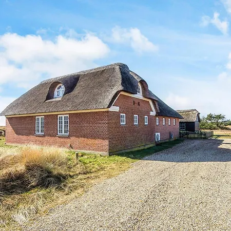 10 Person In Blåvand